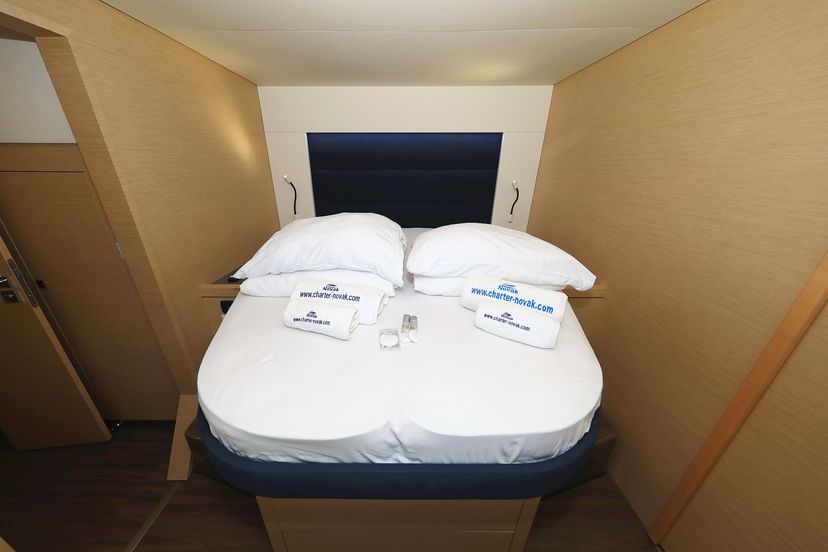 Fountaine Pajot 47 Aquarius