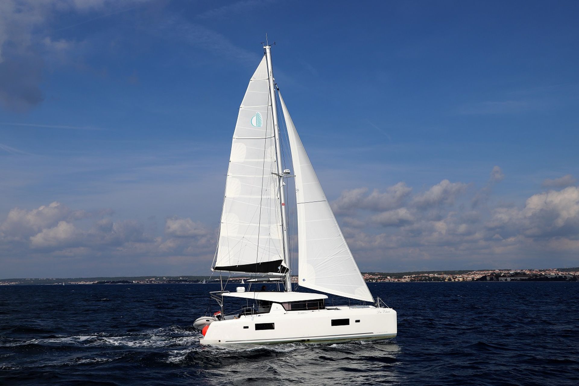 nausys-7681300-4952450-main.JPG