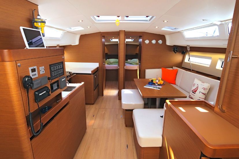 Jeanneau 49 Avra