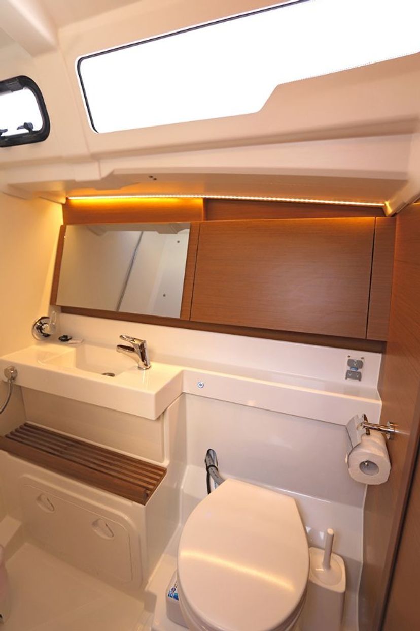 Jeanneau 49 Avra