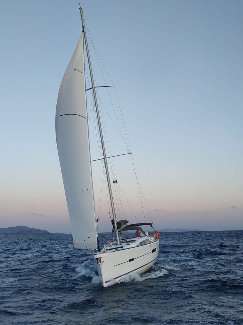 Dufour Yachts 52 Holiday Planet
