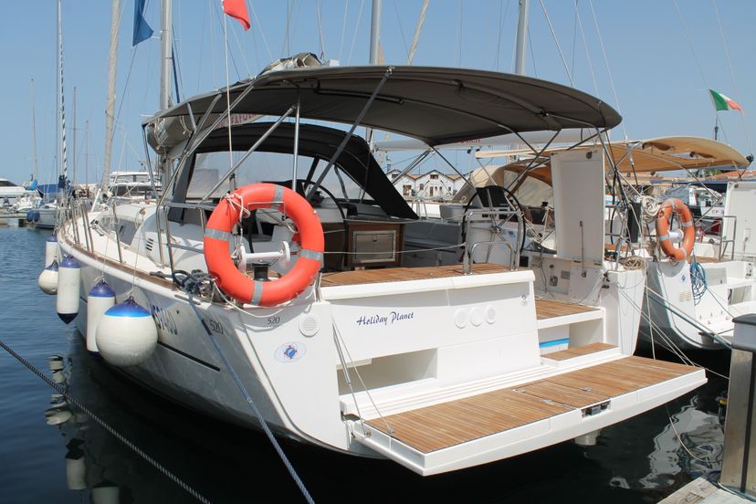 Dufour Yachts 52 Holiday Planet