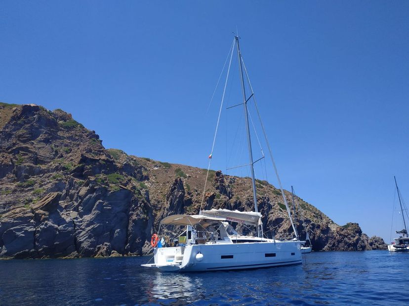 Dufour Yachts 39 Friend Planet