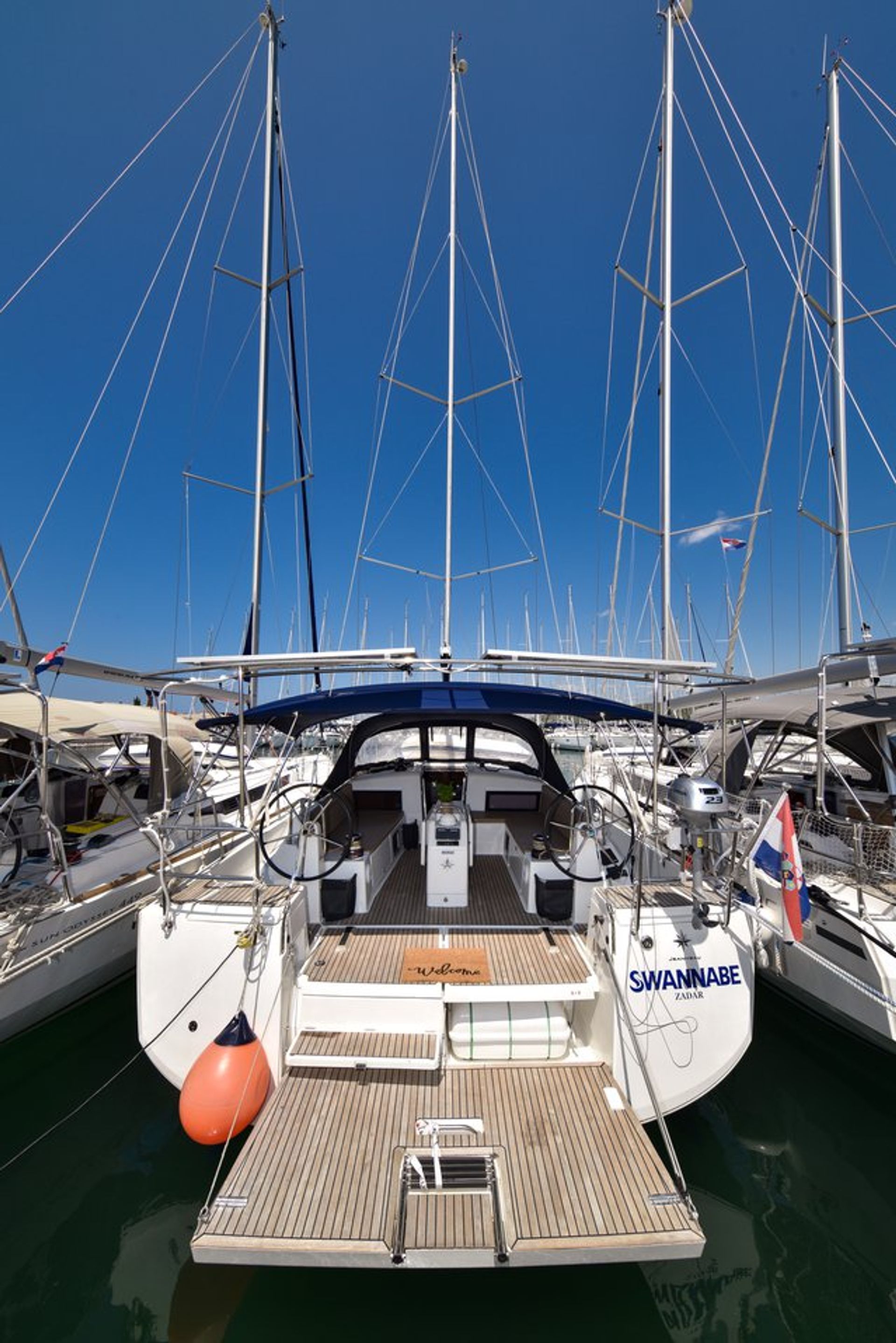 nausys-7818350-1294496-main.jpg
