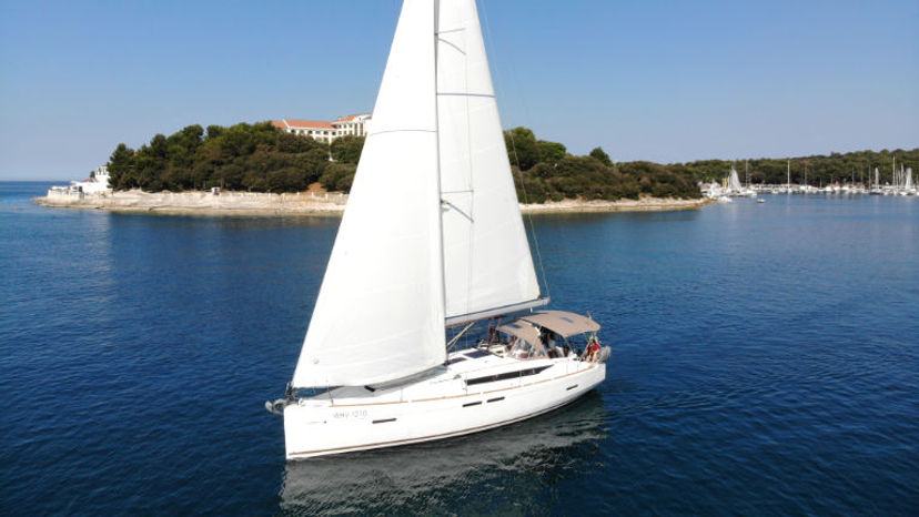 Jeanneau 41 Mira