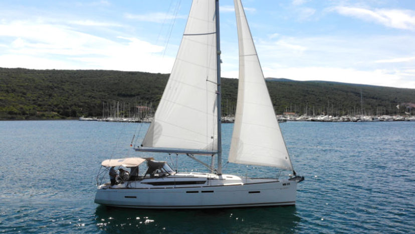 Jeanneau 41 Happy Welcome