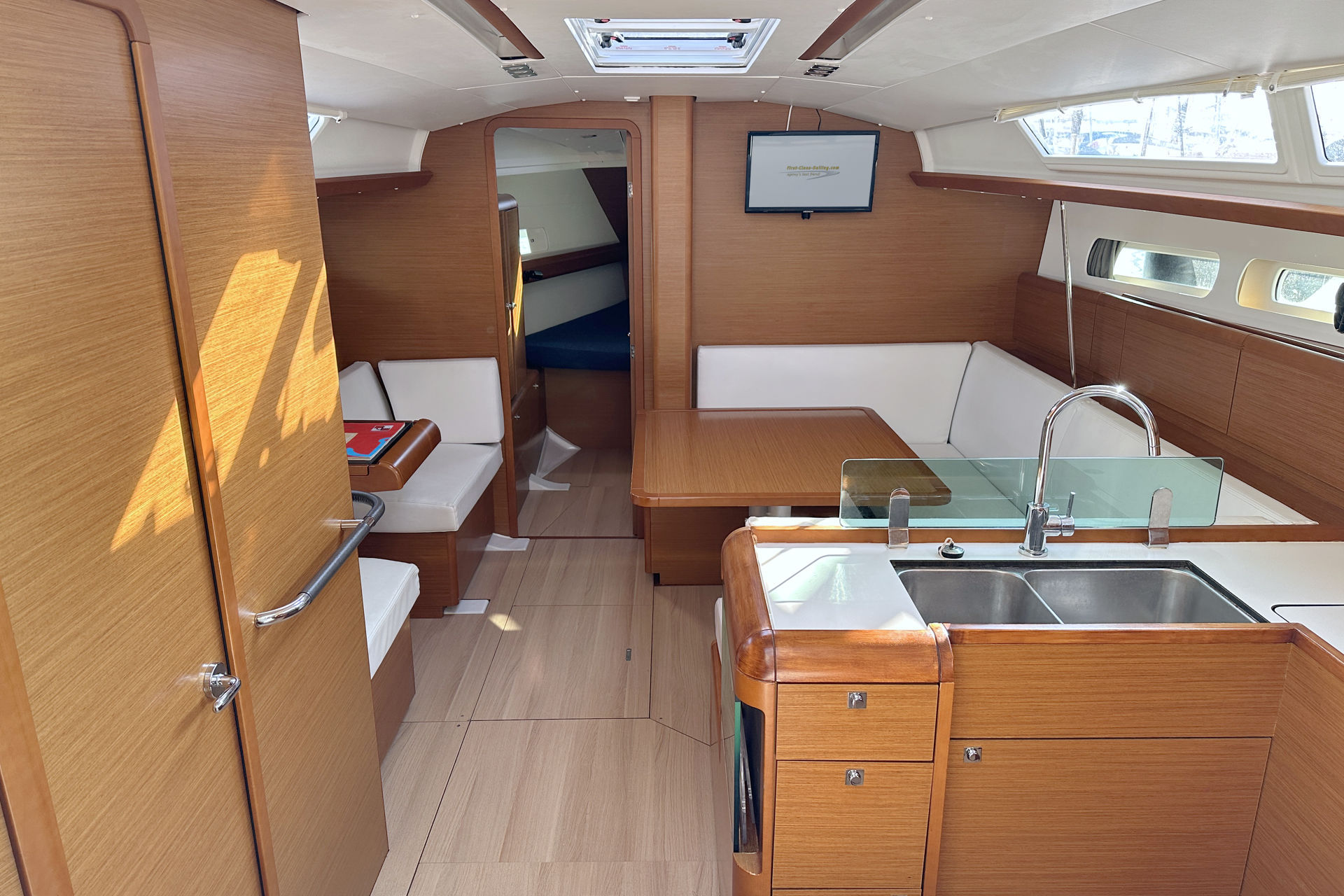 nausys-7889799-842499-p5.jpg
