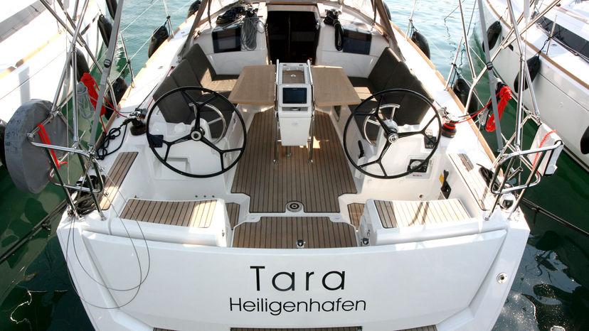 Jeanneau 38 Tara