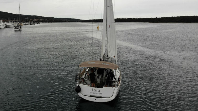 Jeanneau 38 Tara