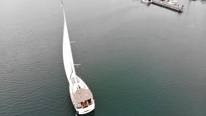 Jeanneau 38 Tara