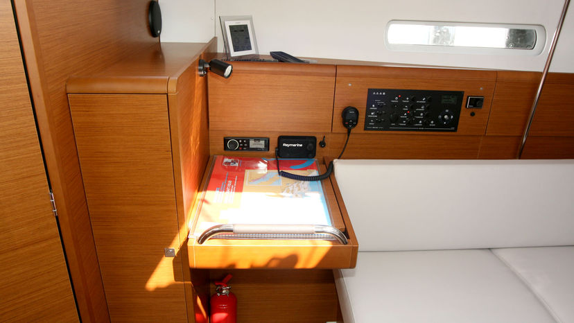 Jeanneau 38 Tara