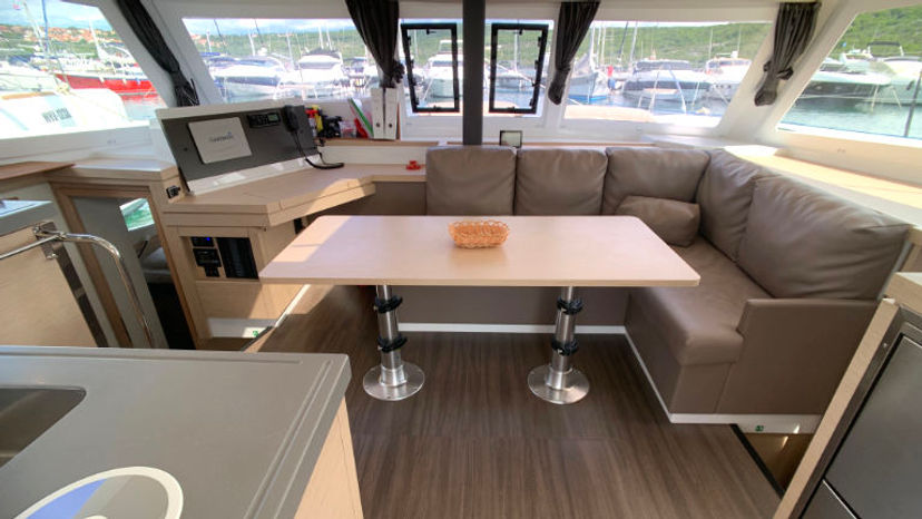 Fountaine Pajot 40 Idefix