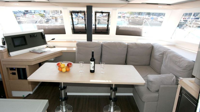 Fountaine Pajot 40 Luna Rossa II