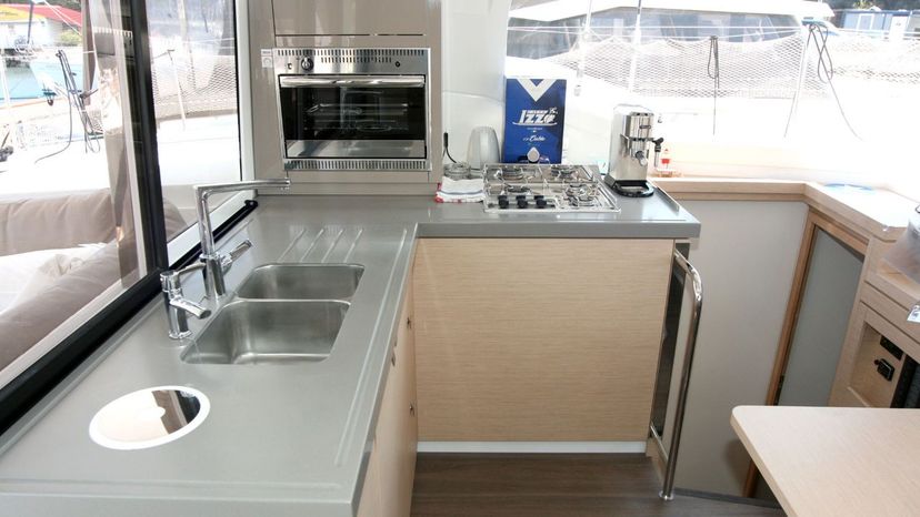 Fountaine Pajot 40 Luna Rossa II