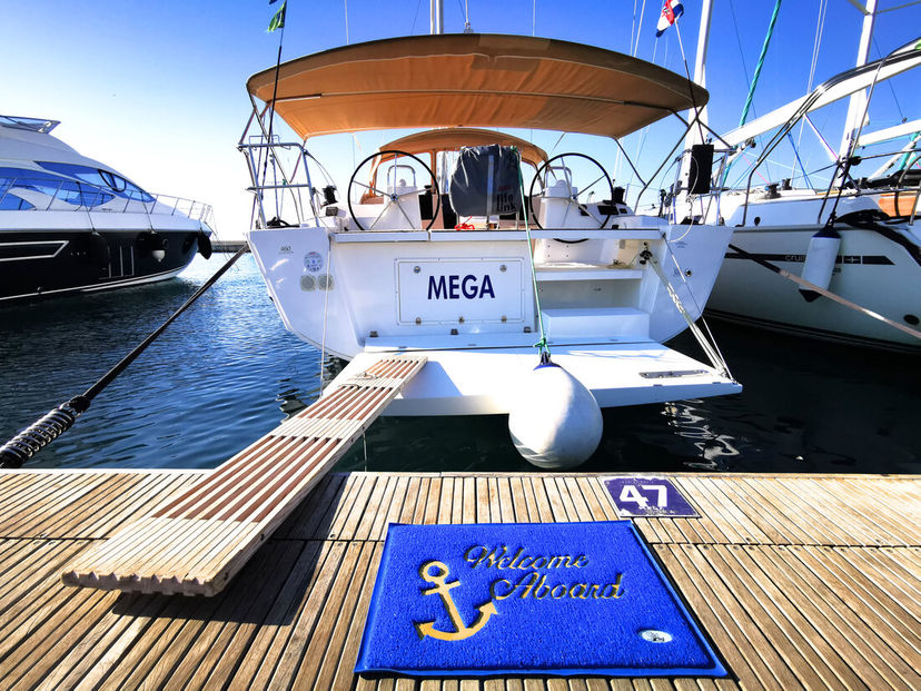 Dufour Yachts 46 Mega