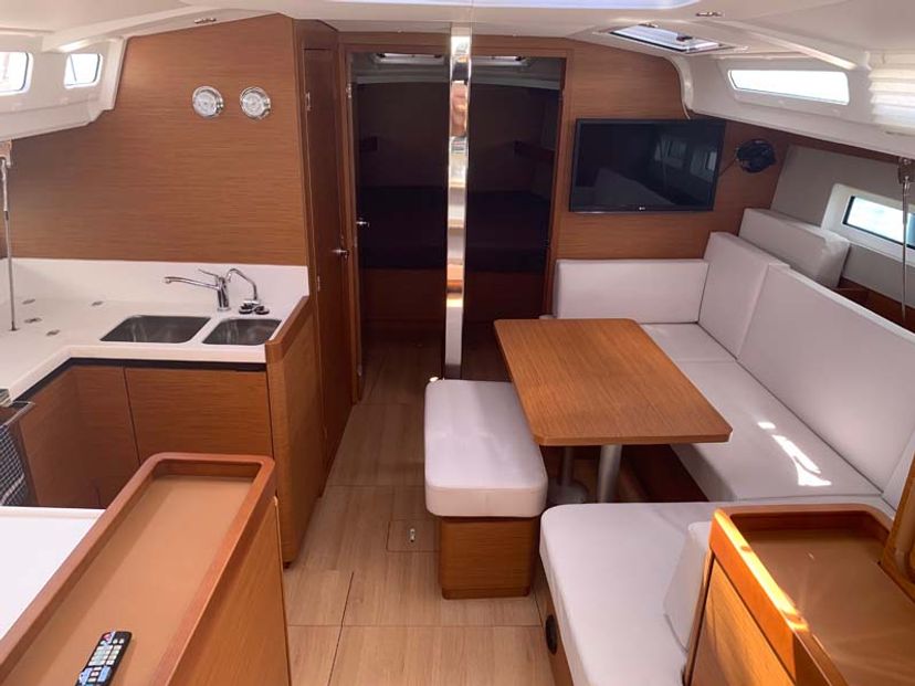 Jeanneau 40 UwElli