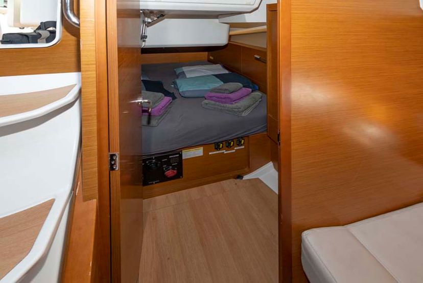 Jeanneau 40 UwElli