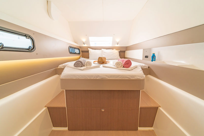 Catana 4.1 Crystal Waters