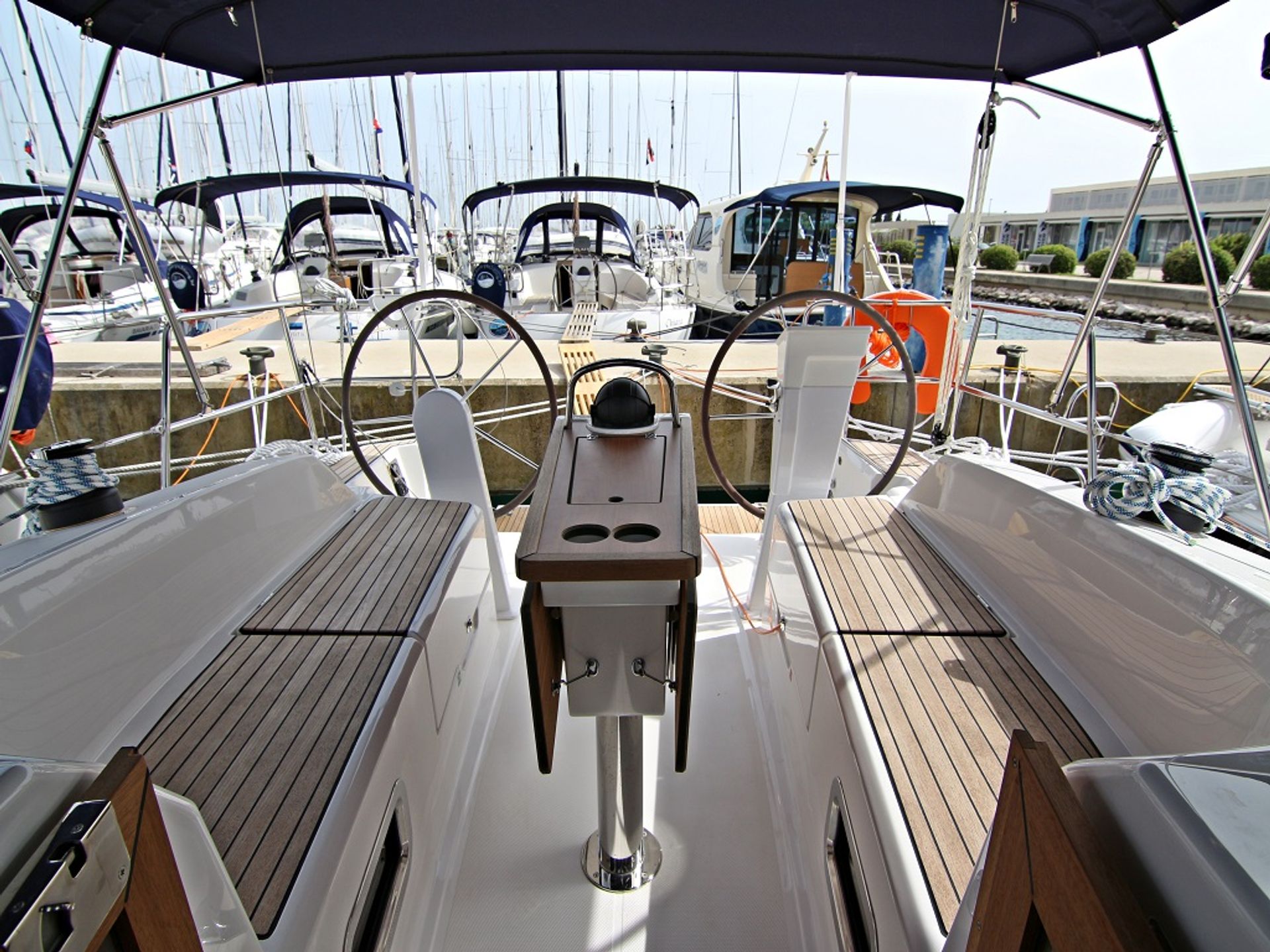 nausys-8095665-482145-n2.JPG