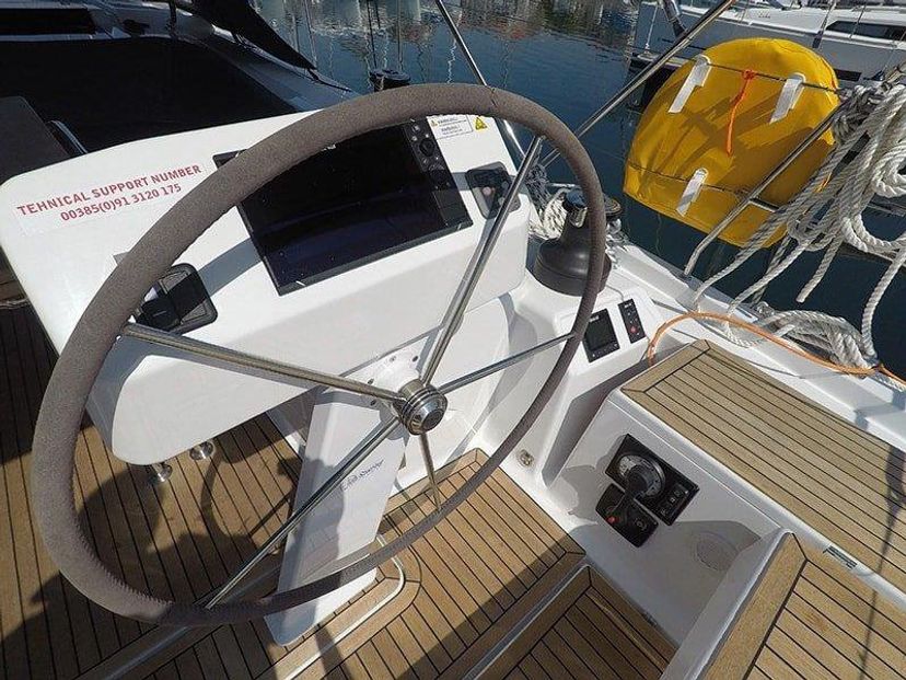 Hanse Yachts 50 Alian