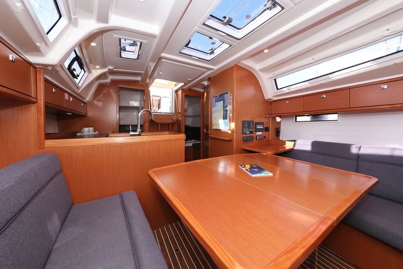 Bavaria Yachtbau 37 Angelic