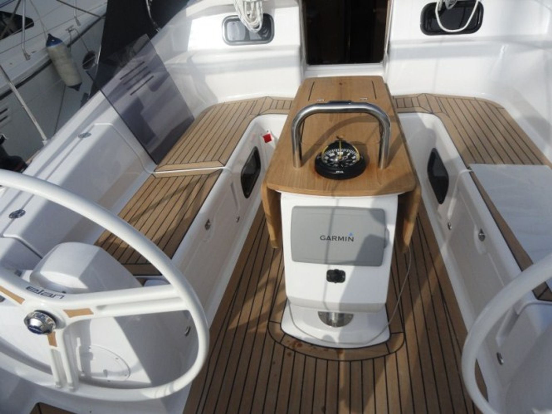 nausys-840811-120704-n2.jpg