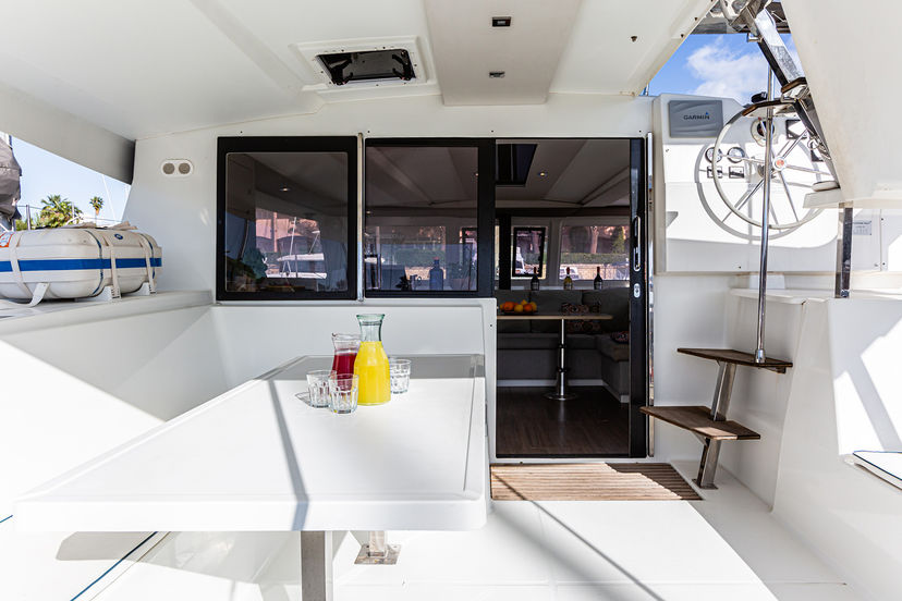 Fountaine Pajot 40 Relax Planet