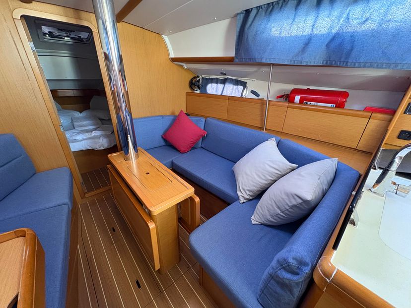 Jeanneau 36 Sail Mira