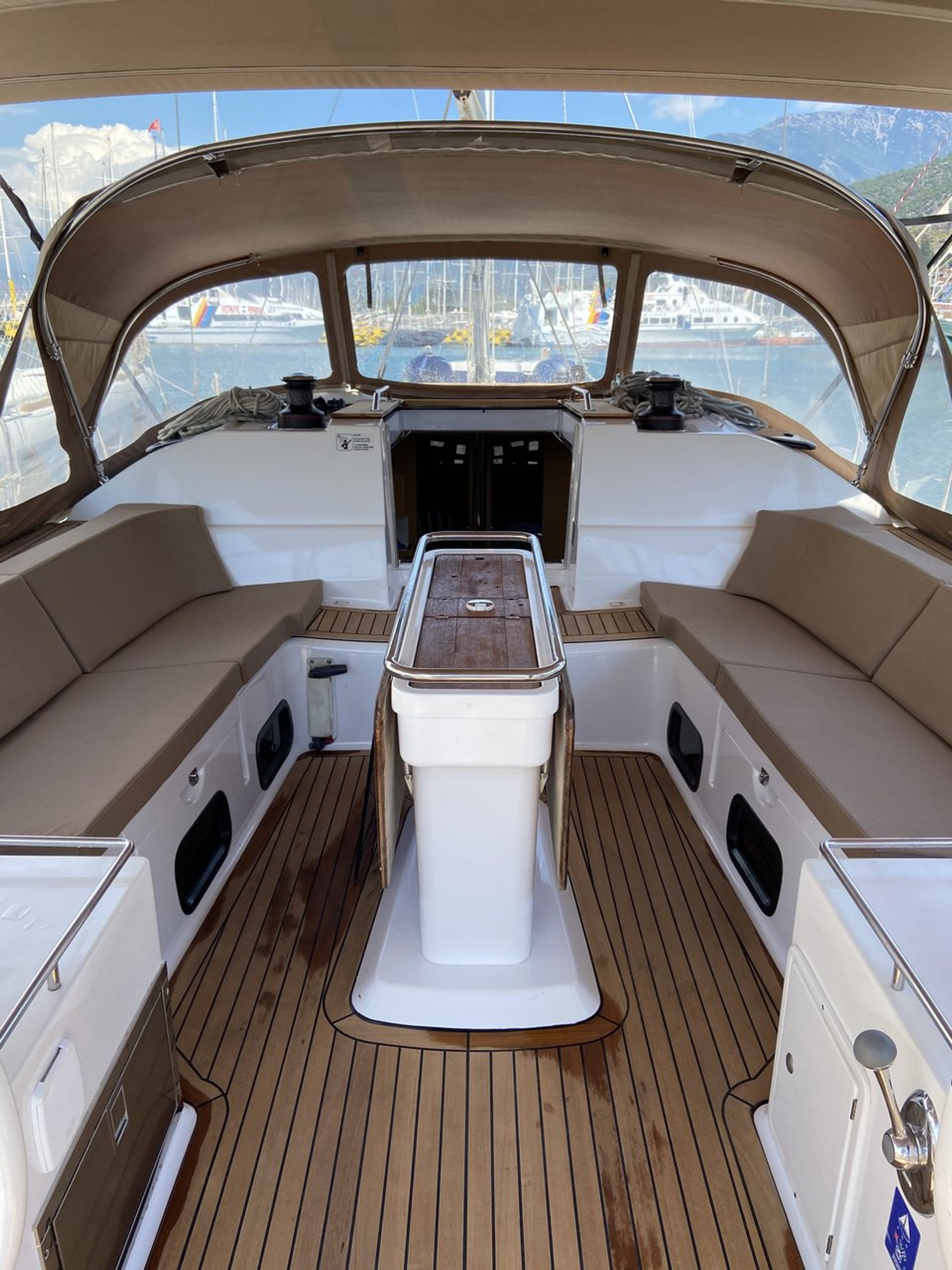 nausys-8454958-1175761-n2.jpg