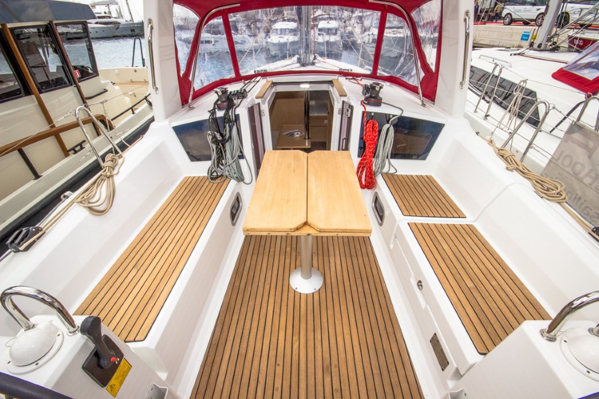 nausys-849294-100556-n.jpg