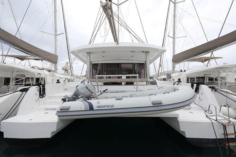 Catana 5.4 Lalounge