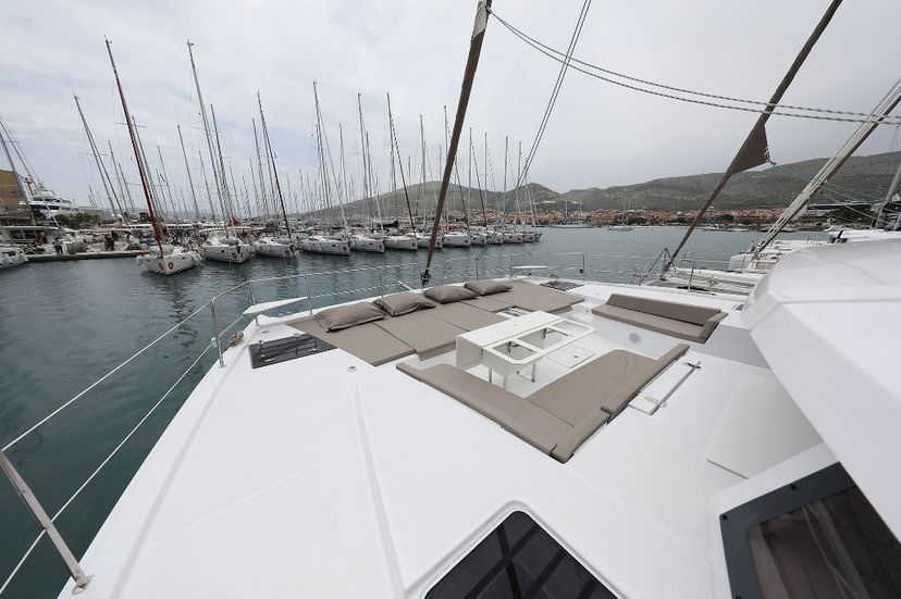 Catana 5.4 Lalounge