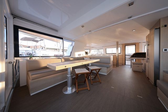 Catana 5.4 Lalounge