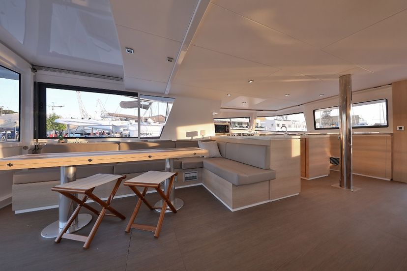 Catana 5.4 Lalounge