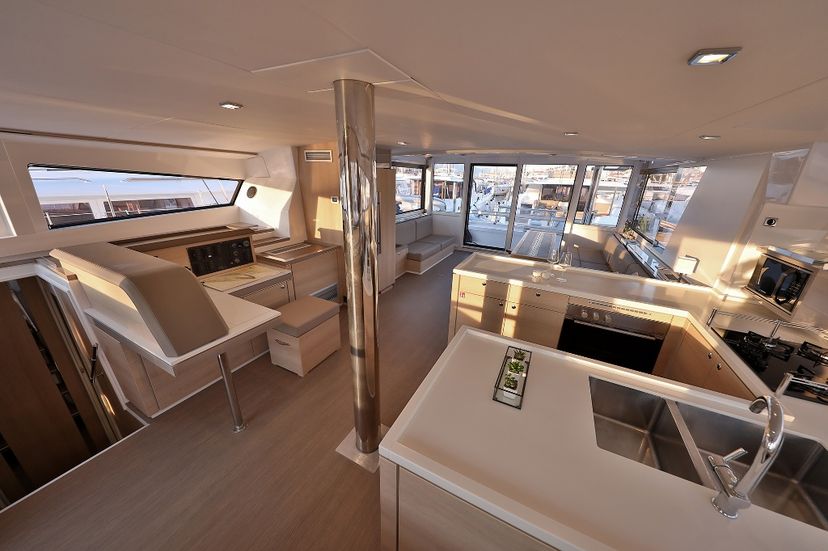 Catana 5.4 Lalounge