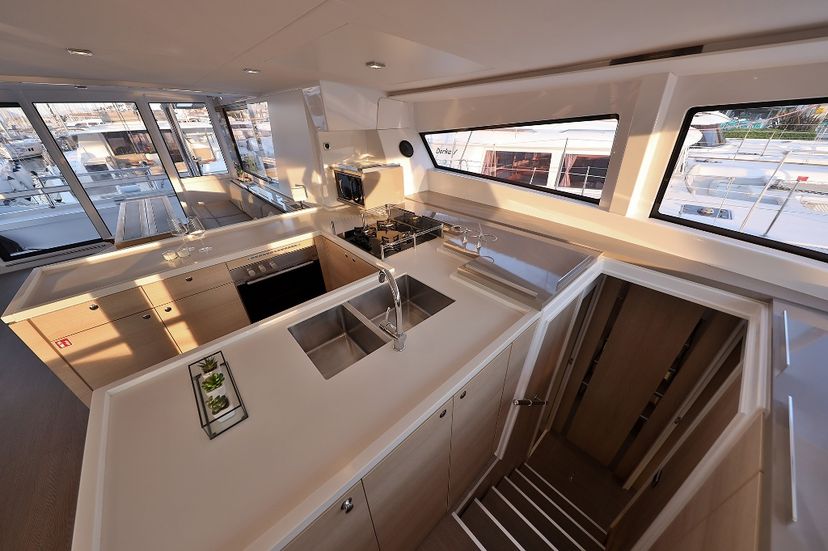 Catana 5.4 Lalounge