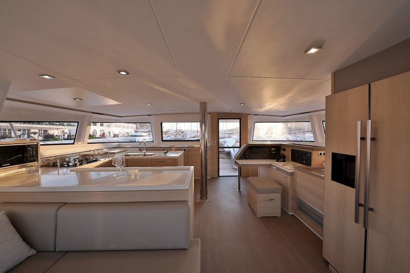 Catana 5.4 Lalounge