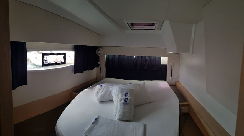 Fountaine Pajot 42 Wild Baleine