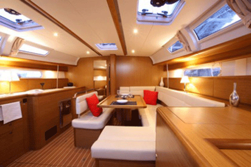 Jeanneau 44 Anastasia