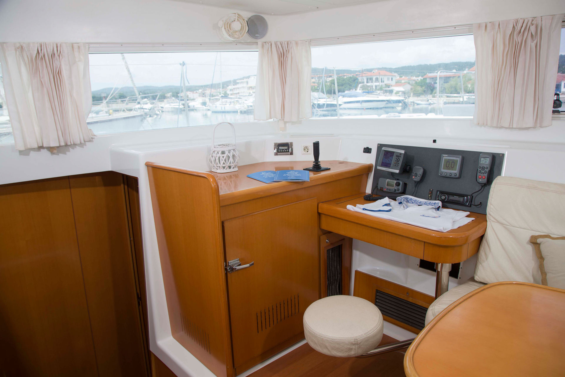 nausys-8939092-8938834-p5.jpg