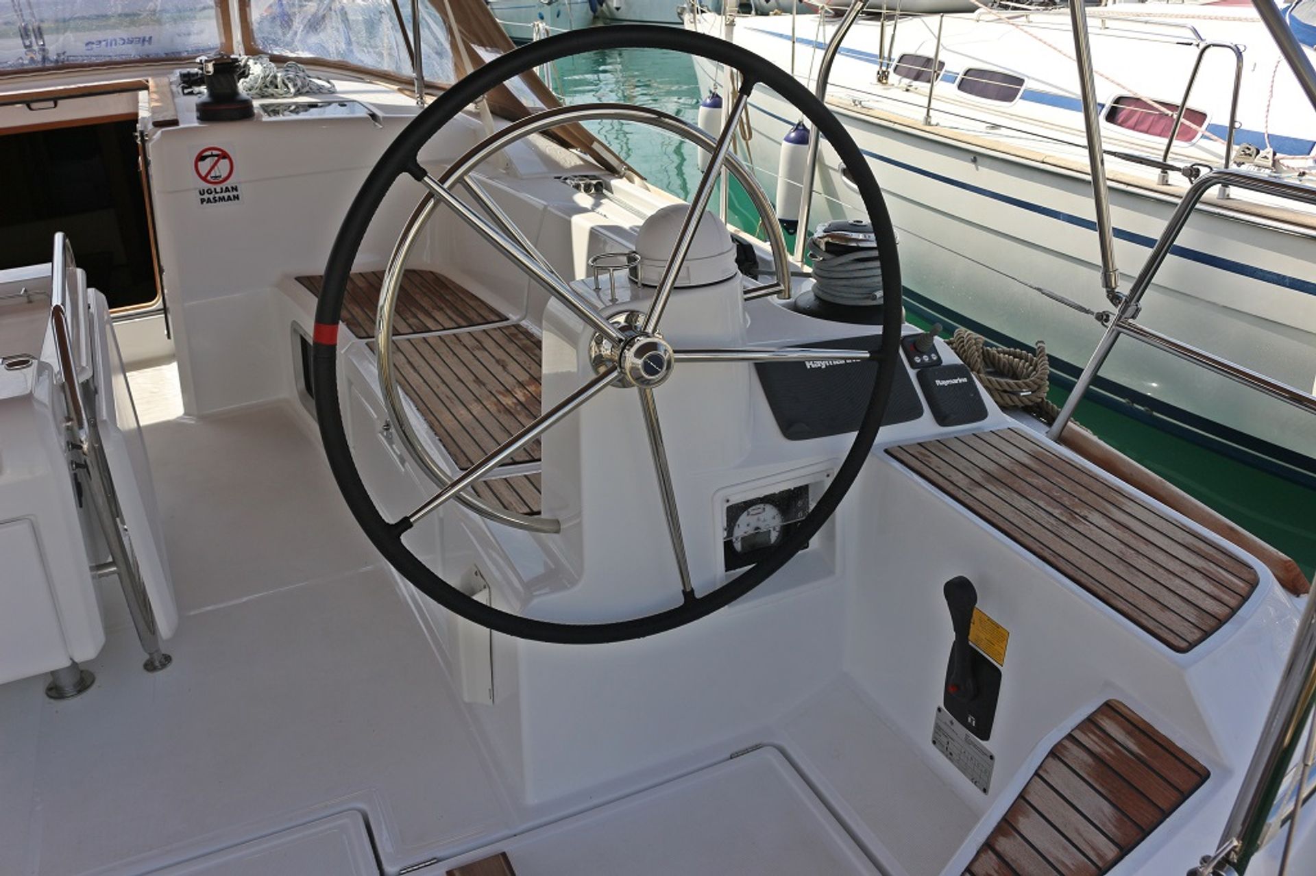 nausys-935328-482145-n4.JPG
