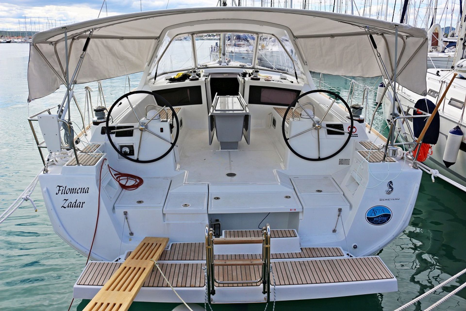 nausys-935780-482145-N.JPG