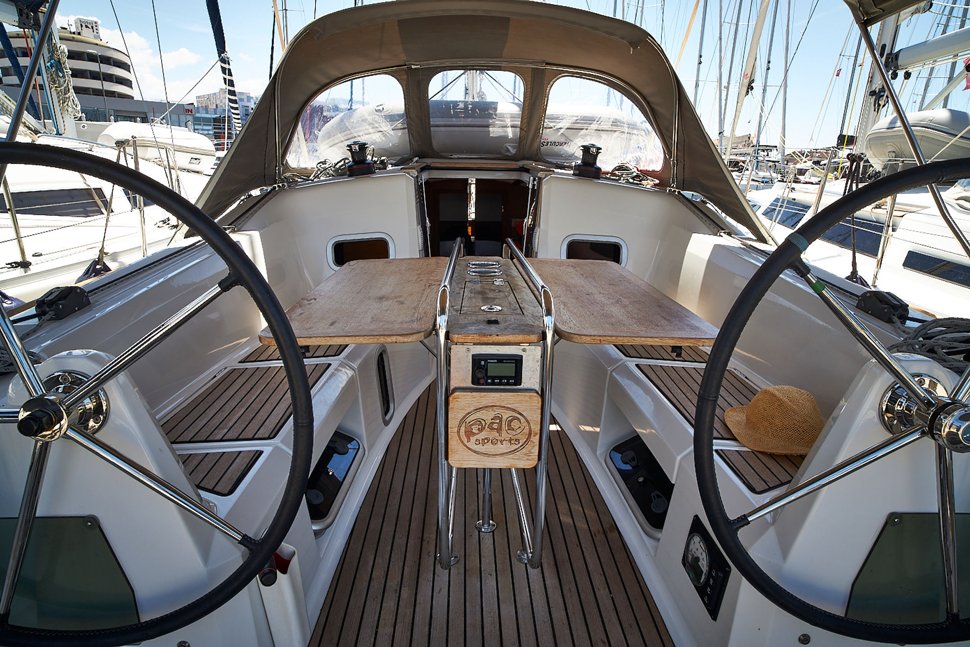 nausys-9479838-107061-n1.jpg