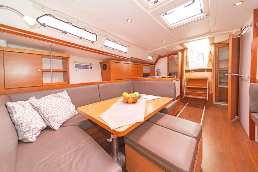 Hanse Yachts 43 Tria S
