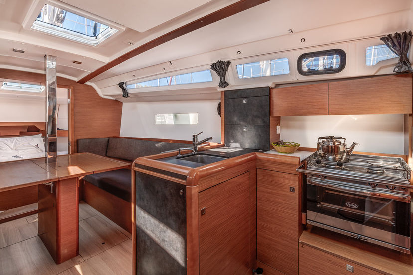 Jeanneau 49 Afrodite