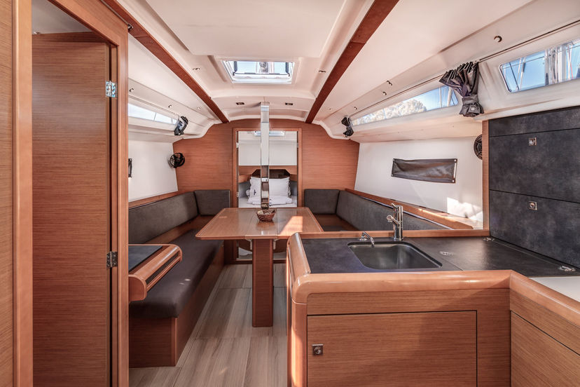 Jeanneau 49 Pella