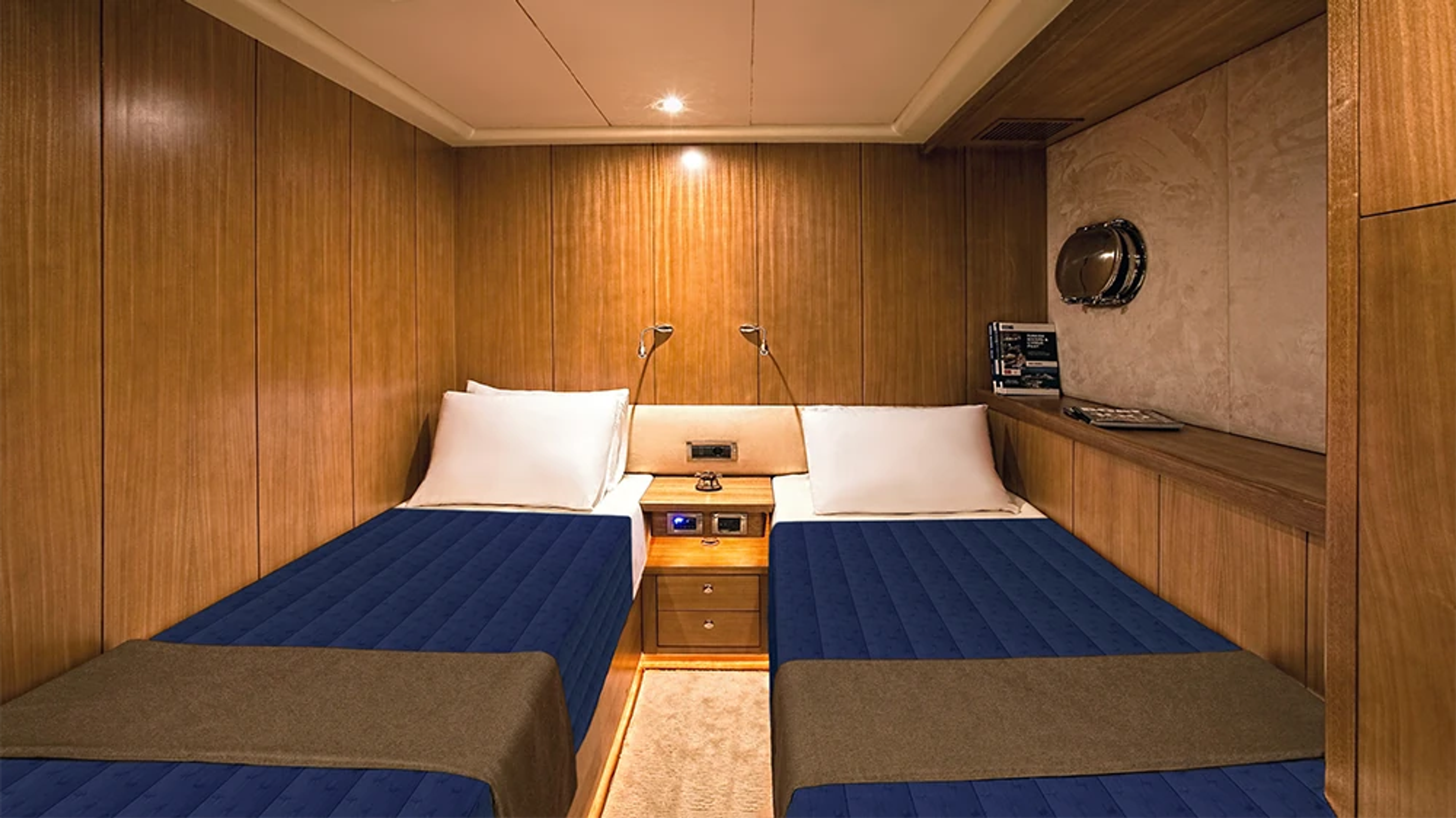 Double Cabin