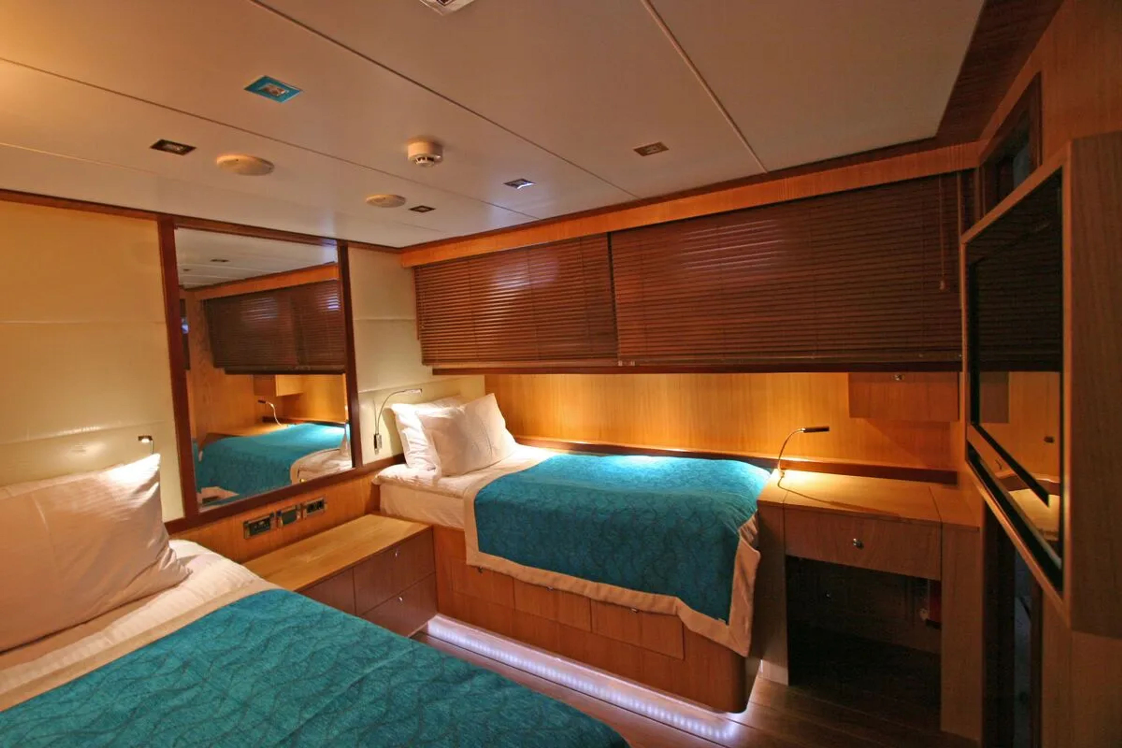 Twin Cabin