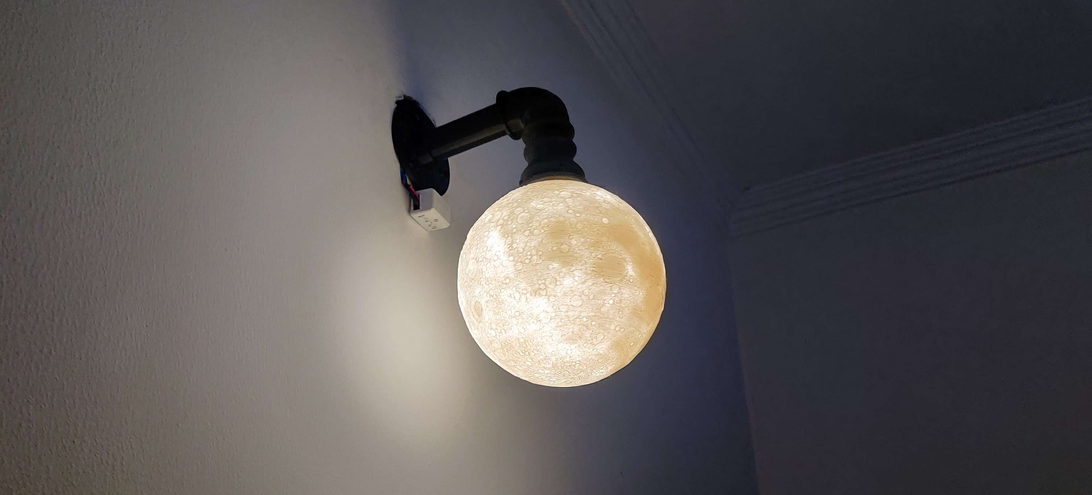 Luna Lamp