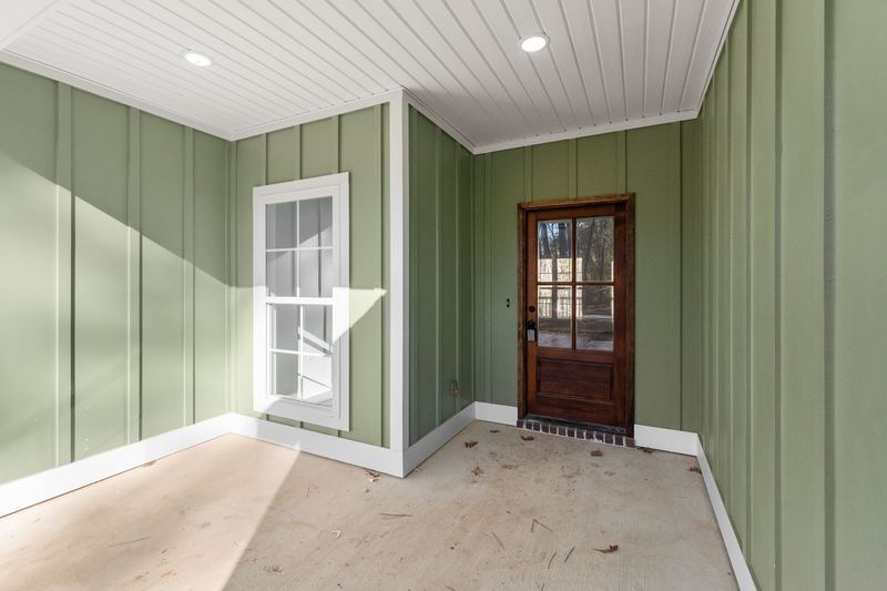 Ms 44 05 front porch — 896 HWY 44, Sumrall MS